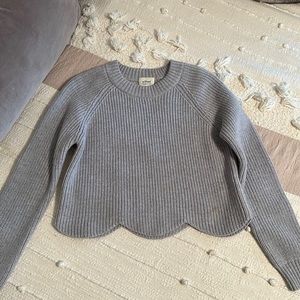 Scalloped cropped grey sweater